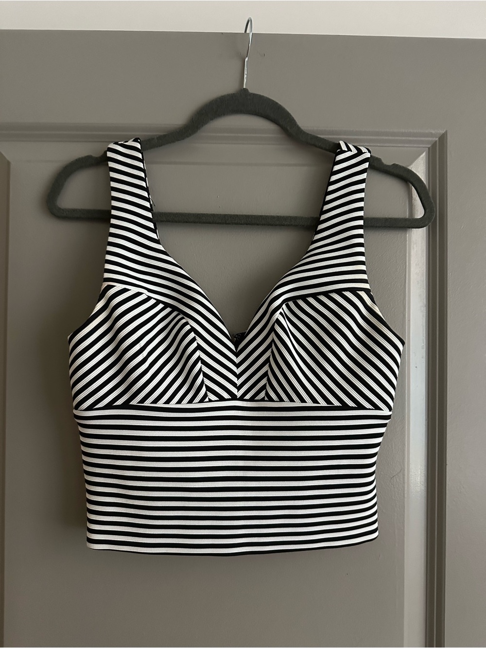 Guess Black & White Striped V-Neck Crop Top